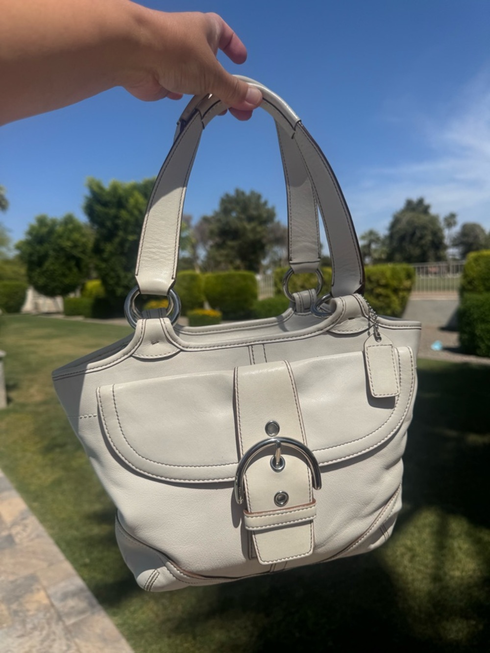 Coach Soho Hobo Cream Leather Shoulder Bag H043-9637